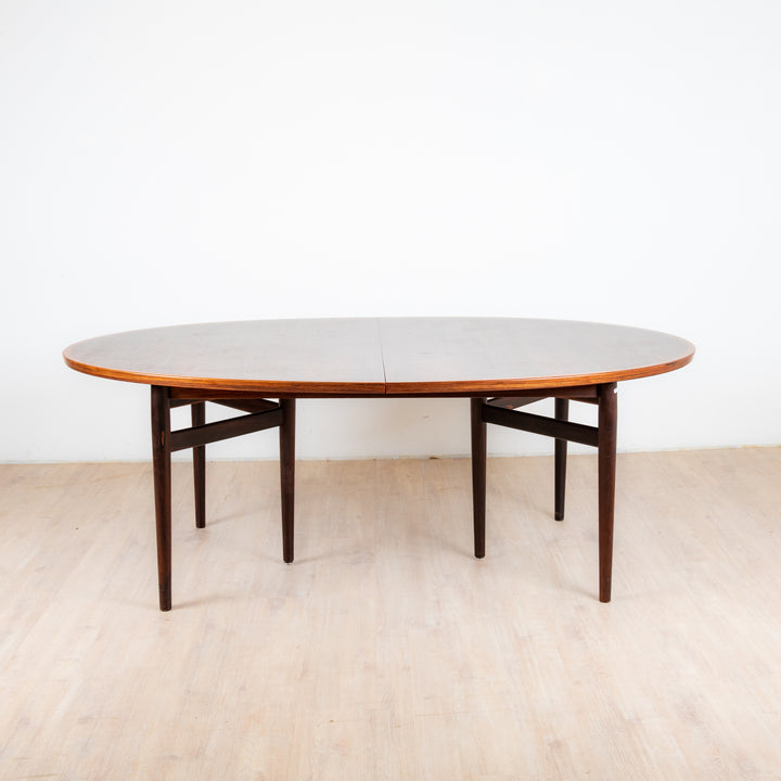 Table en palissandre modele 212, Arne Vodder, Sibast Furniture Danemark